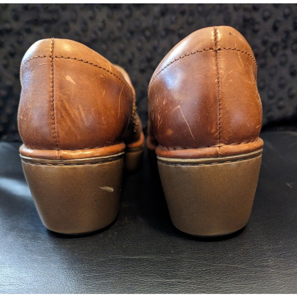 Ariat Shoes Women's 7.5 Strathmore Nubuck Leather Studded Clog Style # 21203 - Picture 6 of 12